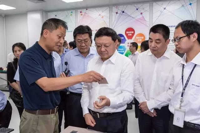 廣東省委常委、深圳市委書(shū)記王偉中率隊(duì)到大族激光調(diào)研座談